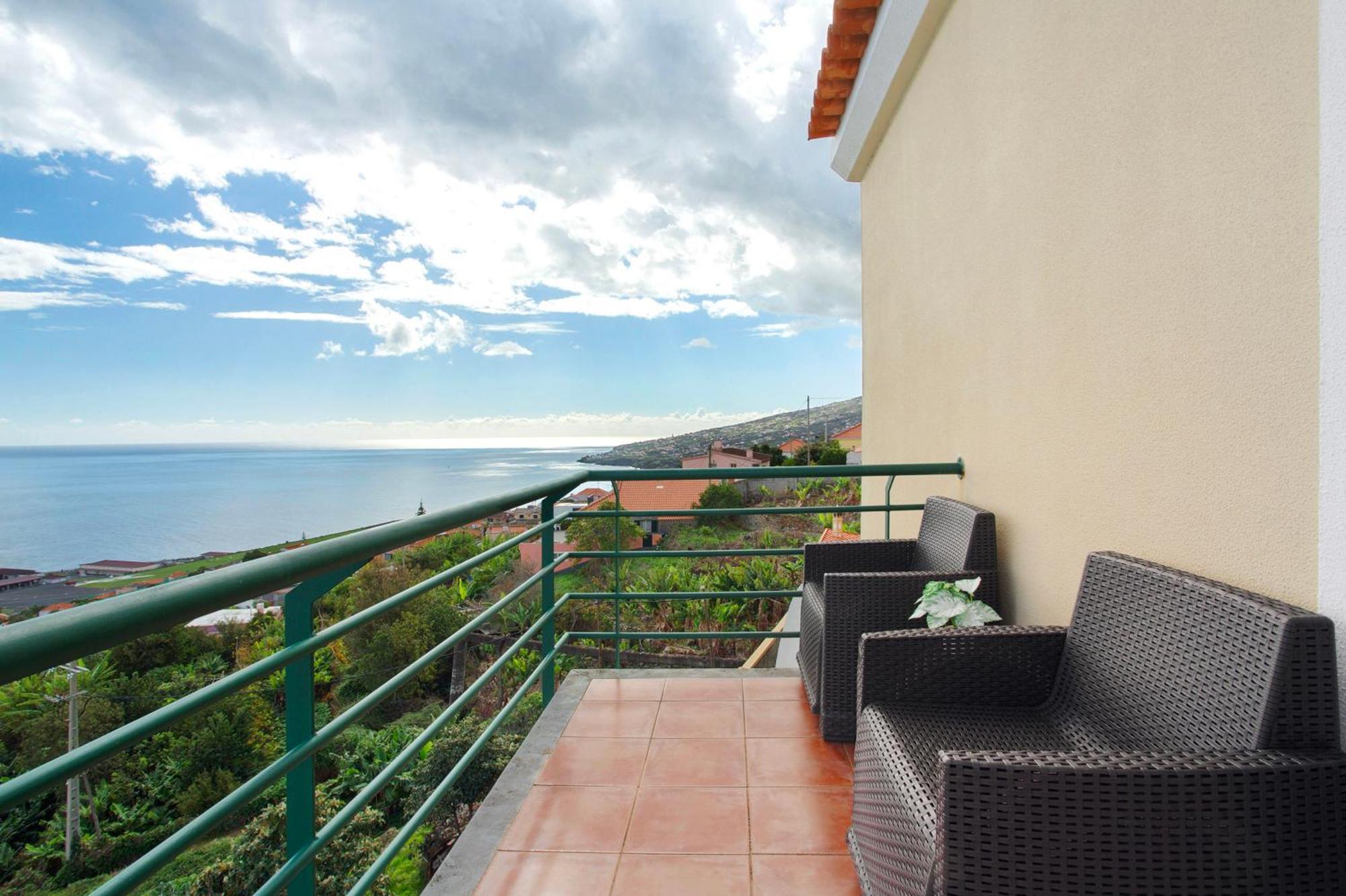 Jay Paradise - Paraiso Jota Santa Cruz (Madeira)